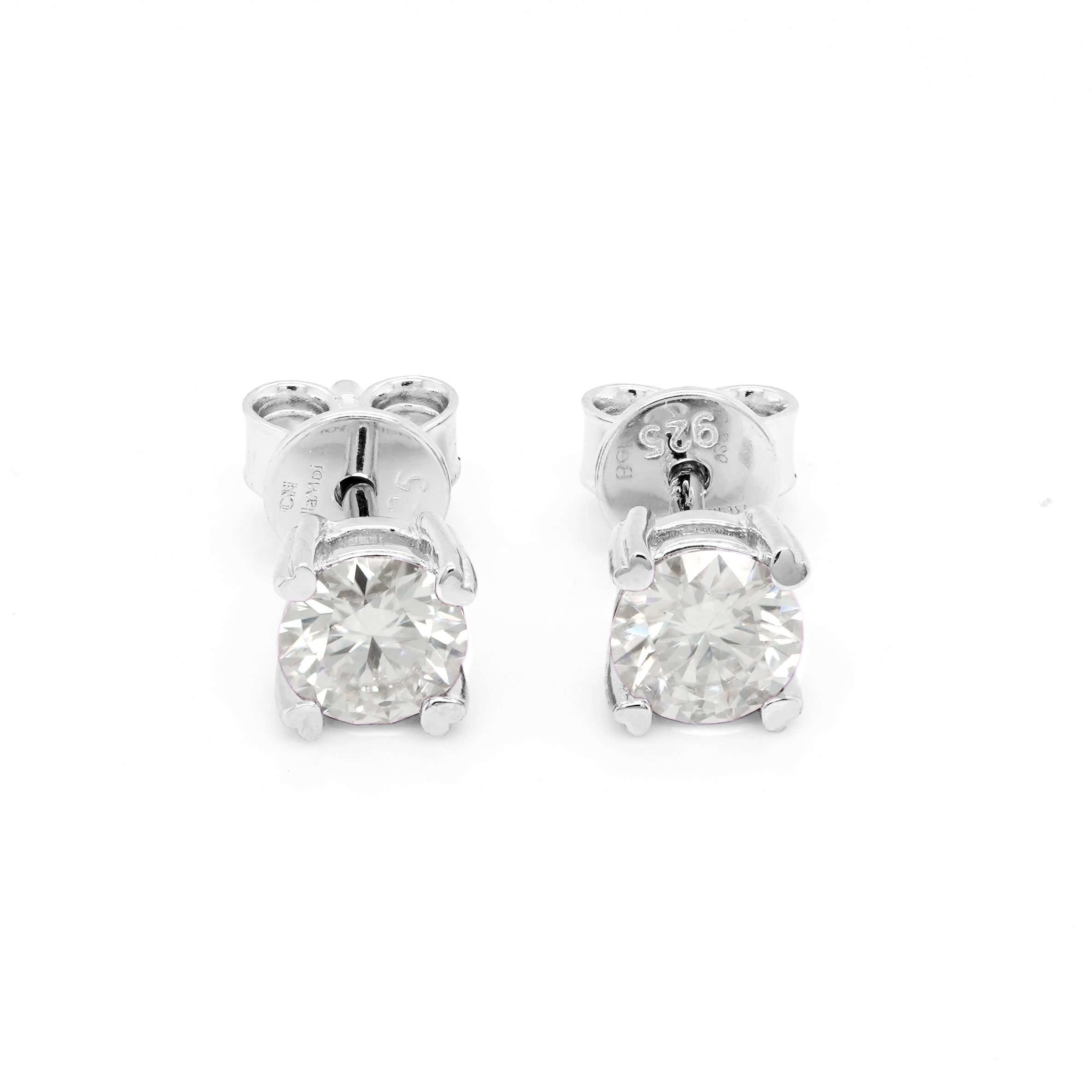 1.00 d.e.w cts 5mm Round Lyra Moissanite Stud Earrings